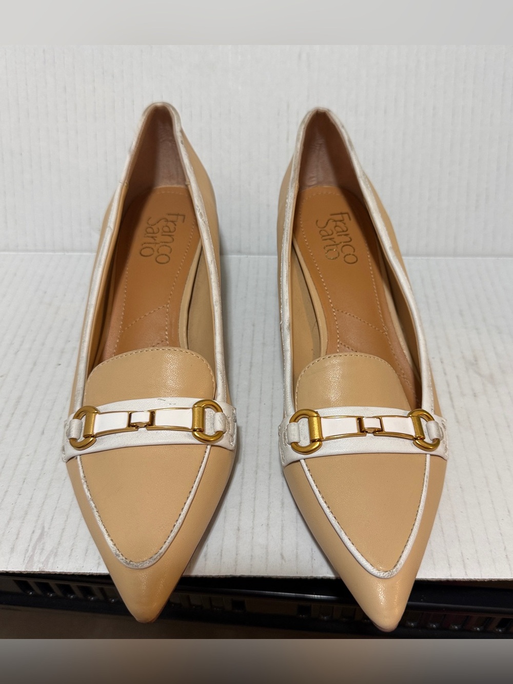 Franco Sarto Women's Pointy Beige White Business Career Pumps Shoes Heels sz 7